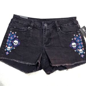 Blackheart ✦ Skull Embroidered Shorts 3 ✦ Black Denim Raw Hem Low Rise Punk NWT
